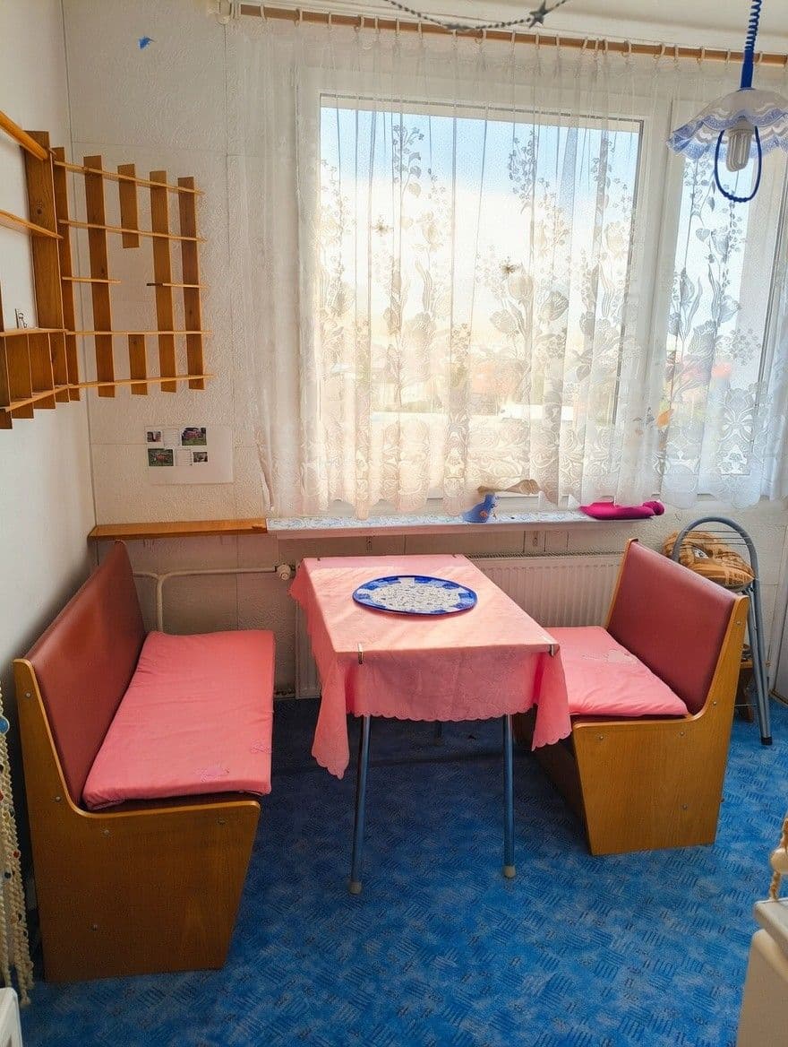 Prenájom bytu 2-izbový 60 m², Písečná, Chomutov, Ústecký kraj Prenájom bytu 2-izbový 60 m², Písečná, Chomutov, Ústecký kraj