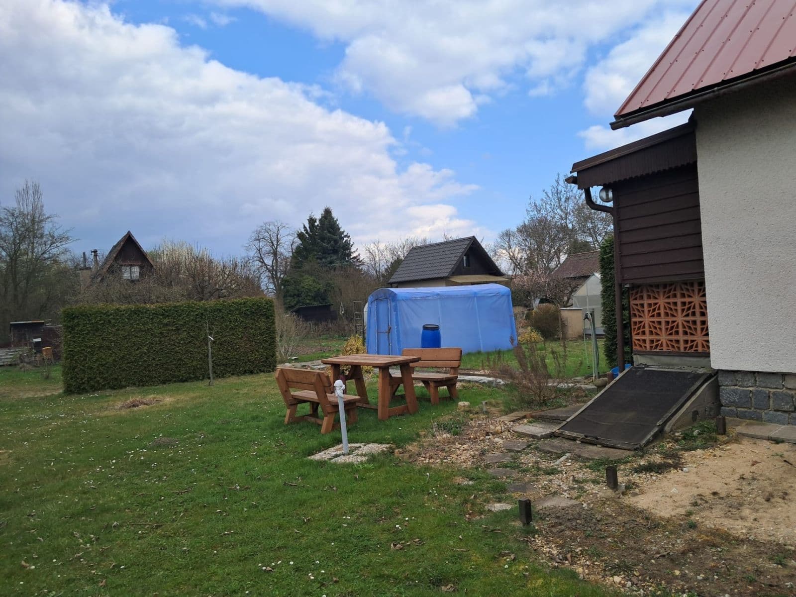 Predaj pozemku 385 m², Zahrádkářská osada Slatina, Hradec Králové, Královéhradecký kraj Predaj pozemku 385 m², Zahrádkářská osada Slatina, Hradec Králové, Královéhradecký kraj