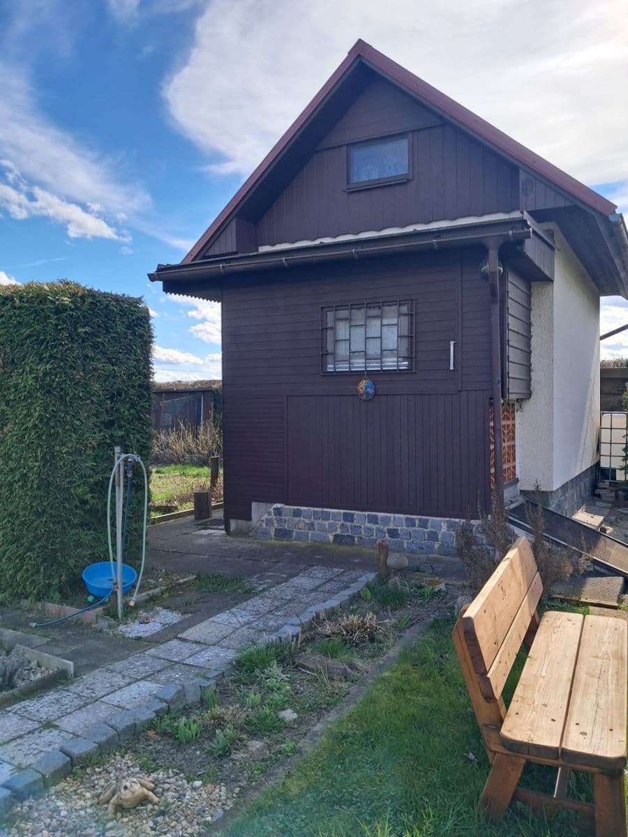 Predaj pozemku 385 m², Zahrádkářská osada Slatina, Hradec Králové, Královéhradecký kraj Predaj pozemku 385 m², Zahrádkářská osada Slatina, Hradec Králové, Královéhradecký kraj