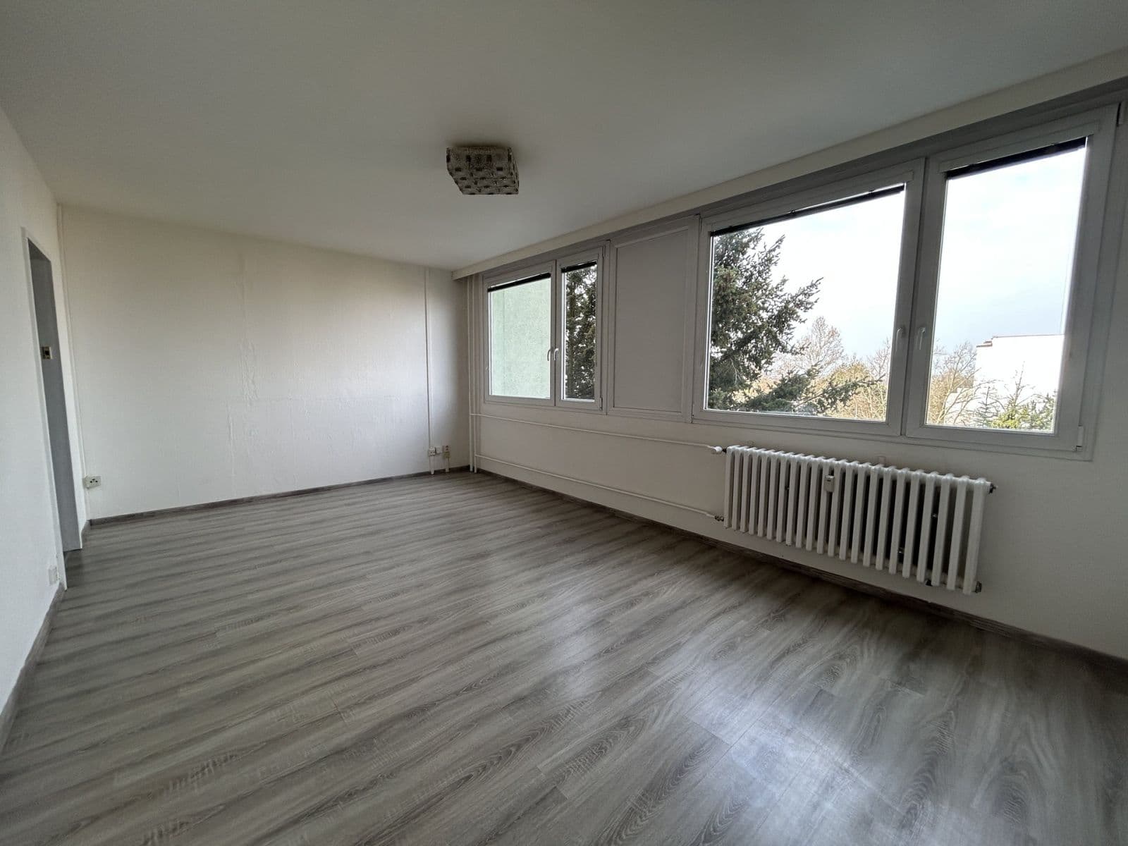 Prenájom bytu 1-izbový 34 m², Křivenická, Praha, Praha Prenájom bytu 1-izbový 34 m², Křivenická, Praha, Praha
