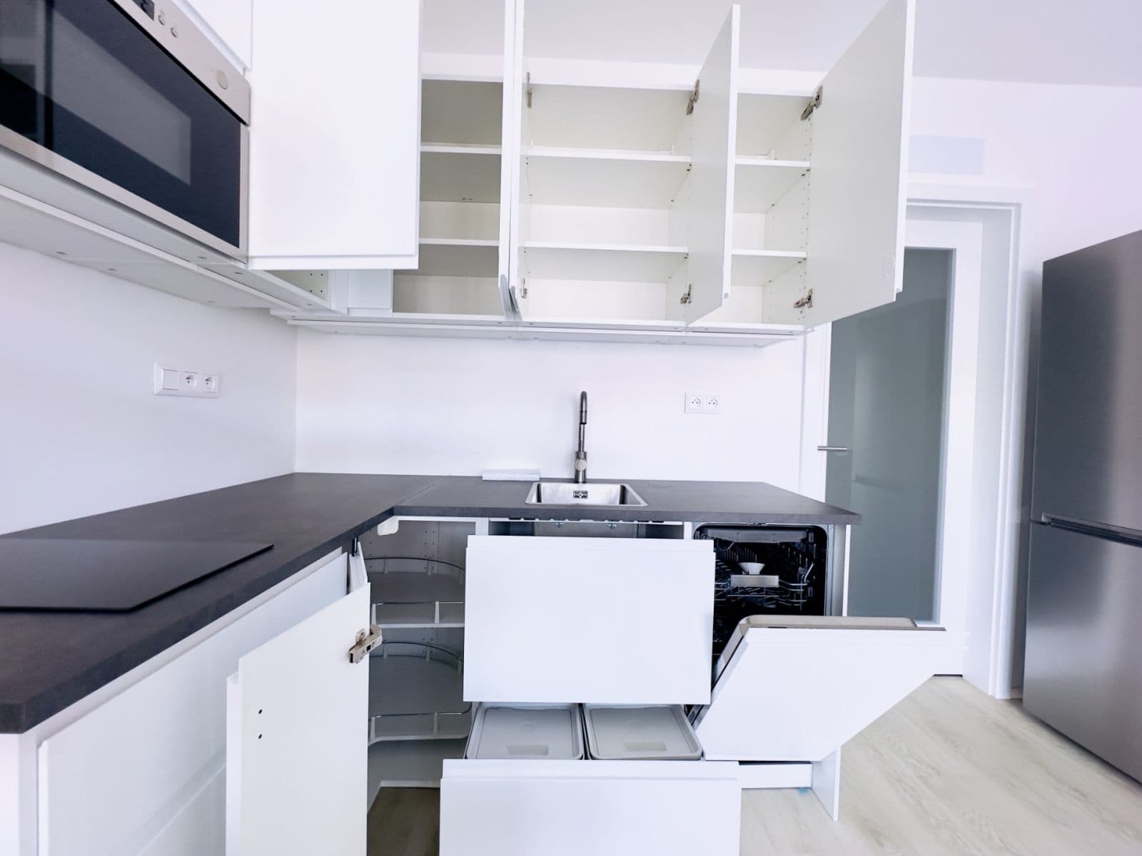 Prenájom bytu 1-izbový 28 m², Lidická, Brno, Jihomoravský kraj Prenájom bytu 1-izbový 28 m², Lidická, Brno, Jihomoravský kraj