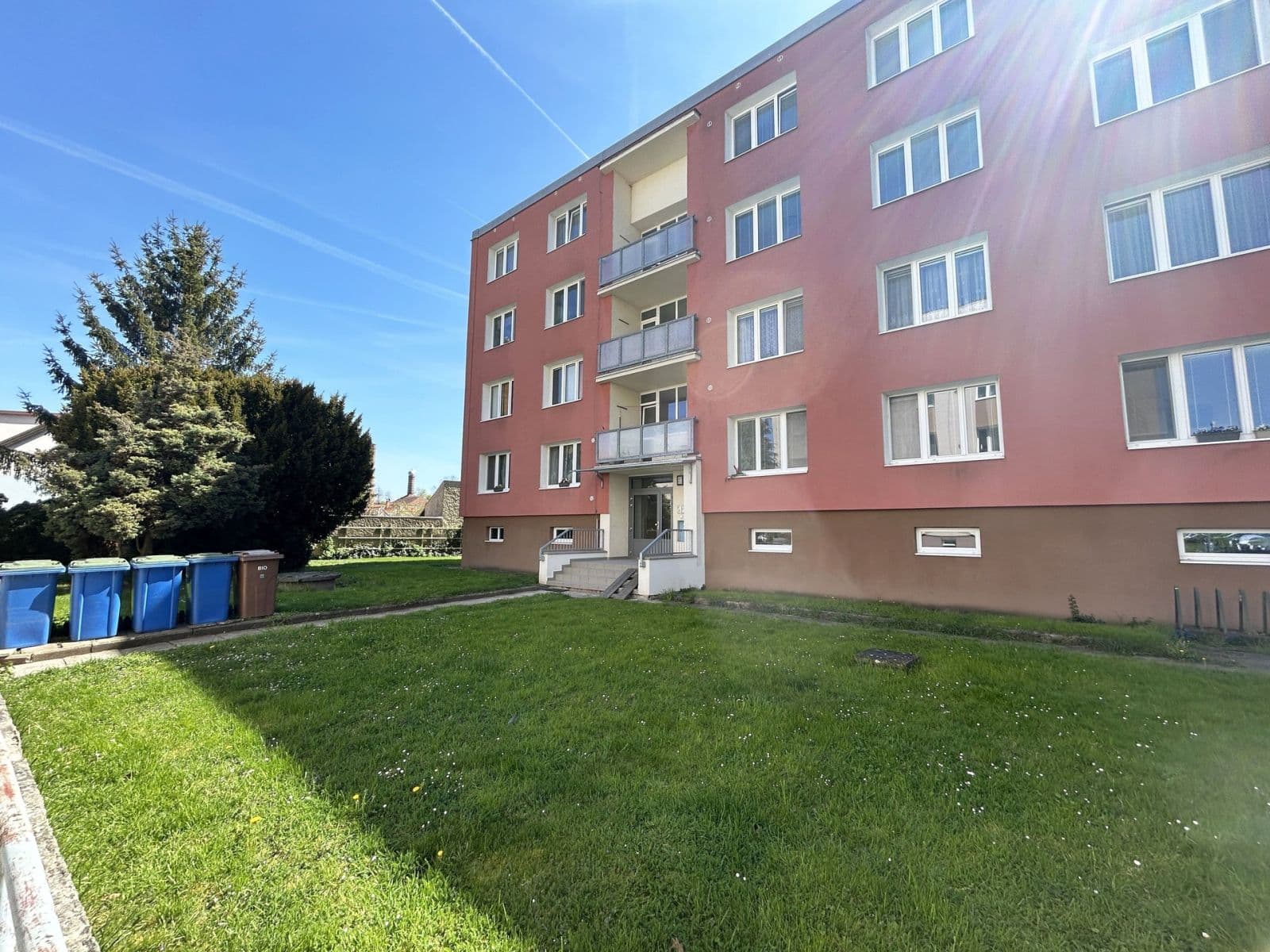 Prenájom bytu 3-izbový 84 m², Roháčova, Český Brod, Středočeský kraj Prenájom bytu 3-izbový 84 m², Roháčova, Český Brod, Středočeský kraj