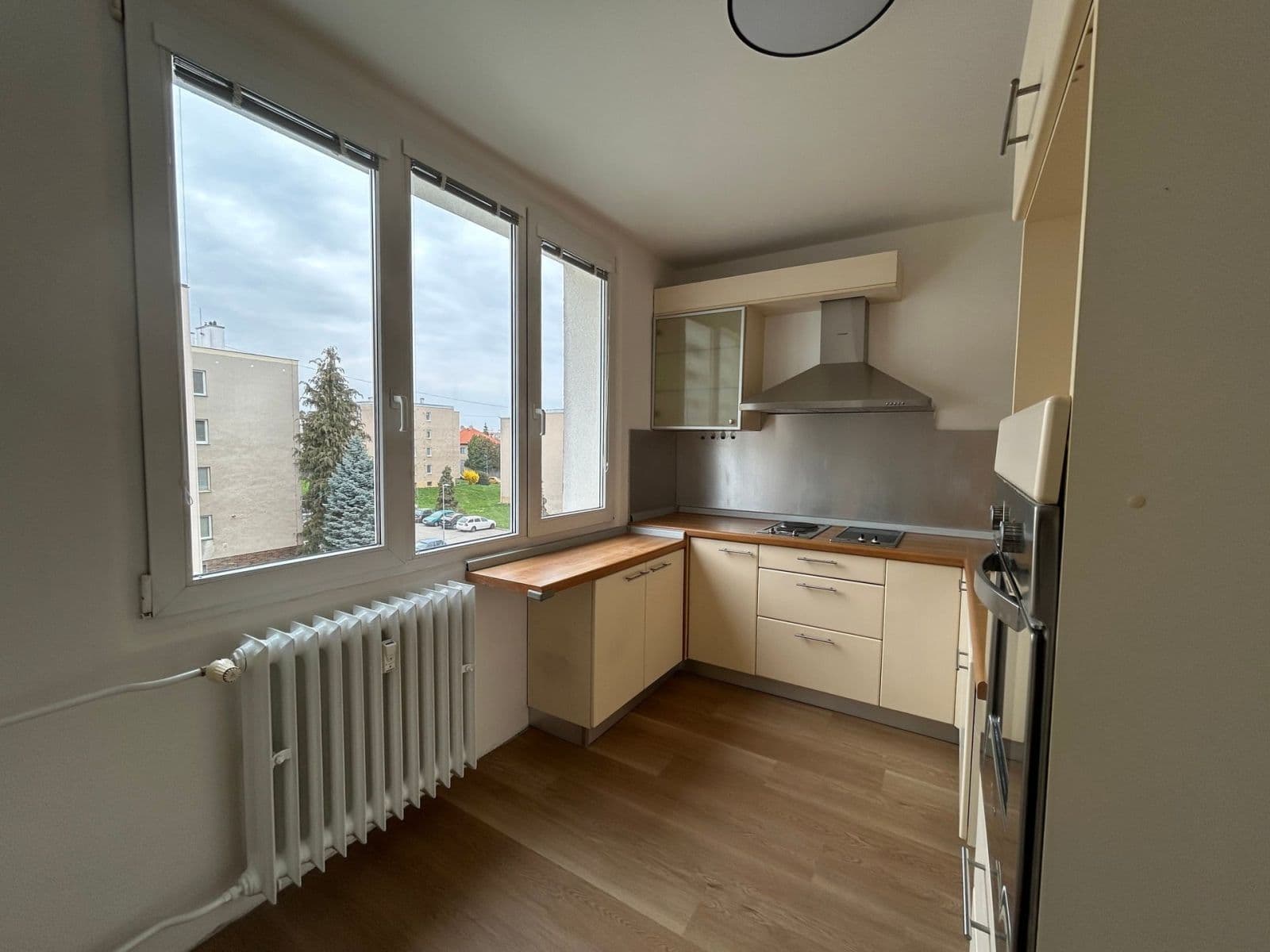 Prenájom bytu 3-izbový 84 m², Roháčova, Český Brod, Středočeský kraj Prenájom bytu 3-izbový 84 m², Roháčova, Český Brod, Středočeský kraj