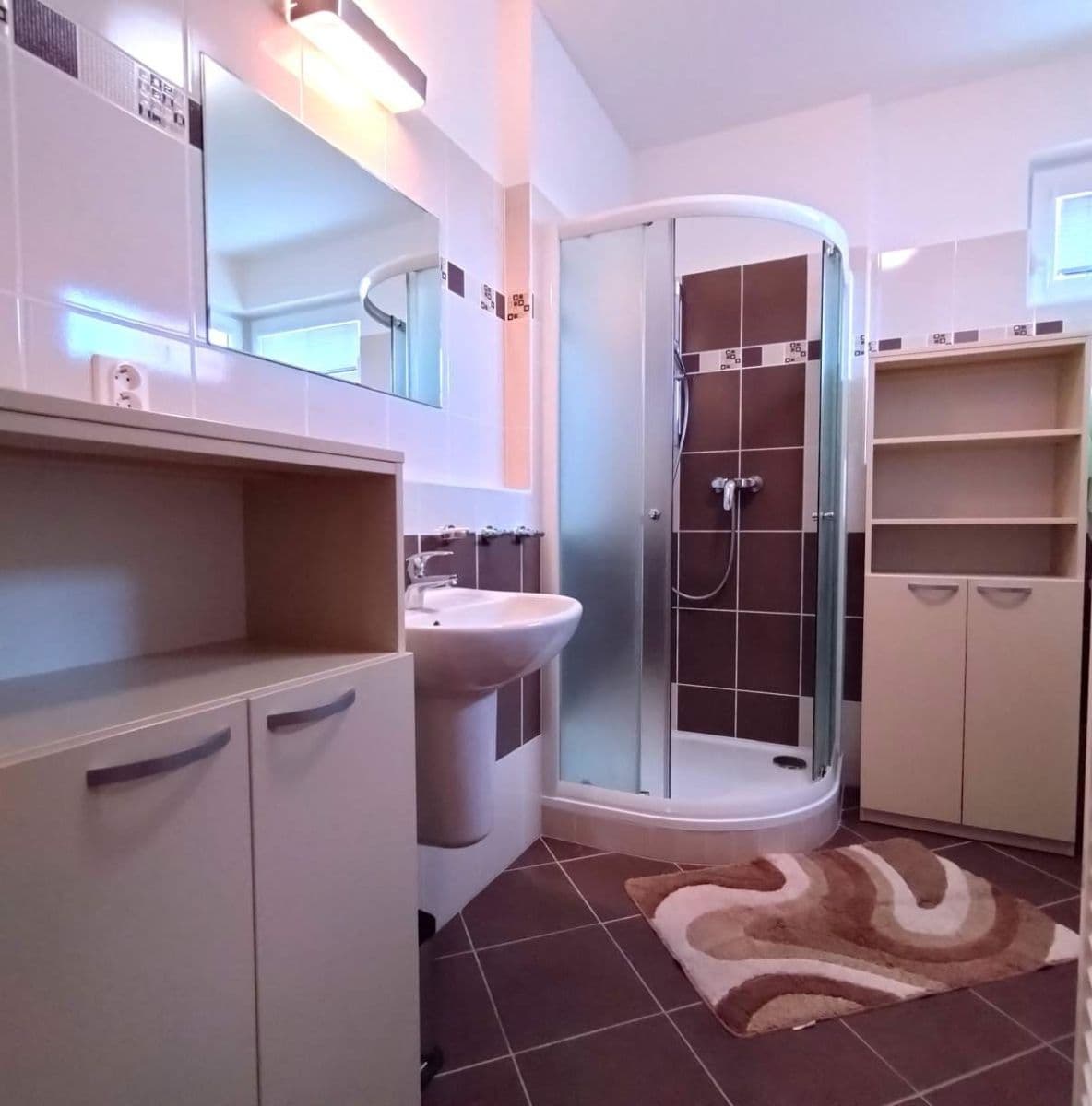 Prenájom bytu 2-izbový 58 m², Hornoměcholupská, Praha, Praha Prenájom bytu 2-izbový 58 m², Hornoměcholupská, Praha, Praha