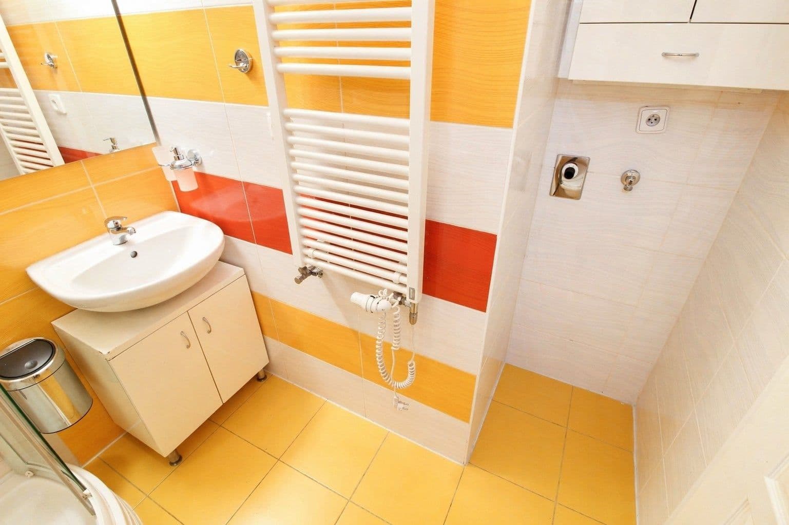 Prenájom bytu 1-izbový 30 m², Pod lipami, Praha, Praha Prenájom bytu 1-izbový 30 m², Pod lipami, Praha, Praha