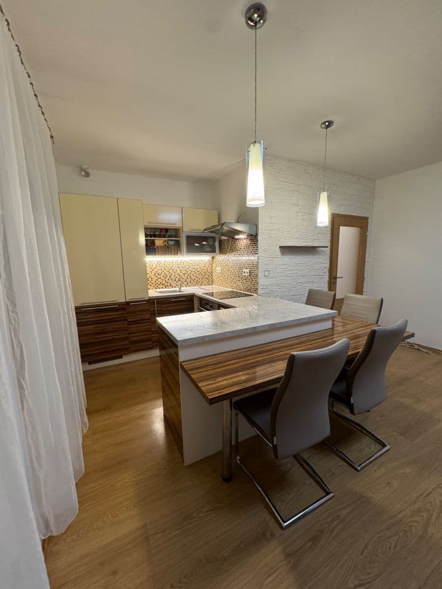 Prenájom bytu 2-izbový 52 m², U Ctěnického Potoka, Přezletice, Středočeský kraj Prenájom bytu 2-izbový 52 m², U Ctěnického Potoka, Přezletice, Středočeský kraj