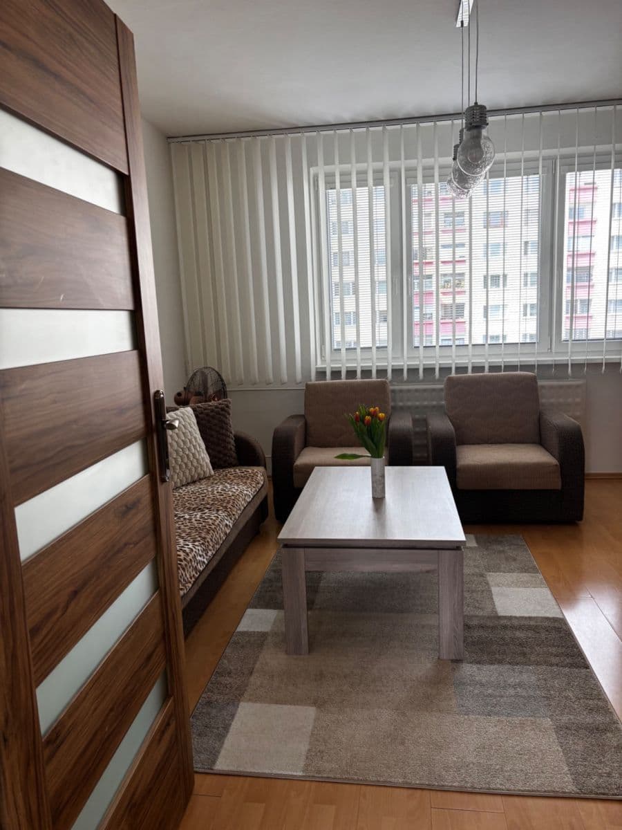 Prenájom bytu 2-izbový 50 m², Veľkonecpalská, Prievidza, Trenčiansky kraj Prenájom bytu 2-izbový 50 m², Veľkonecpalská, Prievidza, Trenčiansky kraj