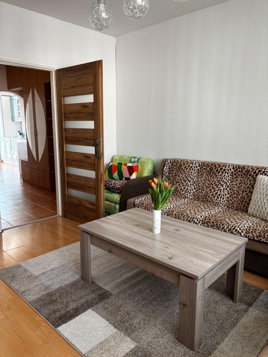 Prenájom bytu 2-izbový 50 m², Veľkonecpalská, Prievidza, Trenčiansky kraj Prenájom bytu 2-izbový 50 m², Veľkonecpalská, Prievidza, Trenčiansky kraj