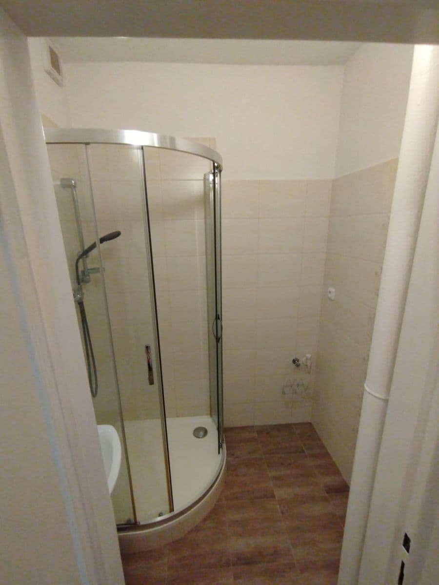 Prenájom bytu 2-izbový 55 m², Revoluční, Žďár nad Sázavou, Kraj Vysočina Prenájom bytu 2-izbový 55 m², Revoluční, Žďár nad Sázavou, Kraj Vysočina