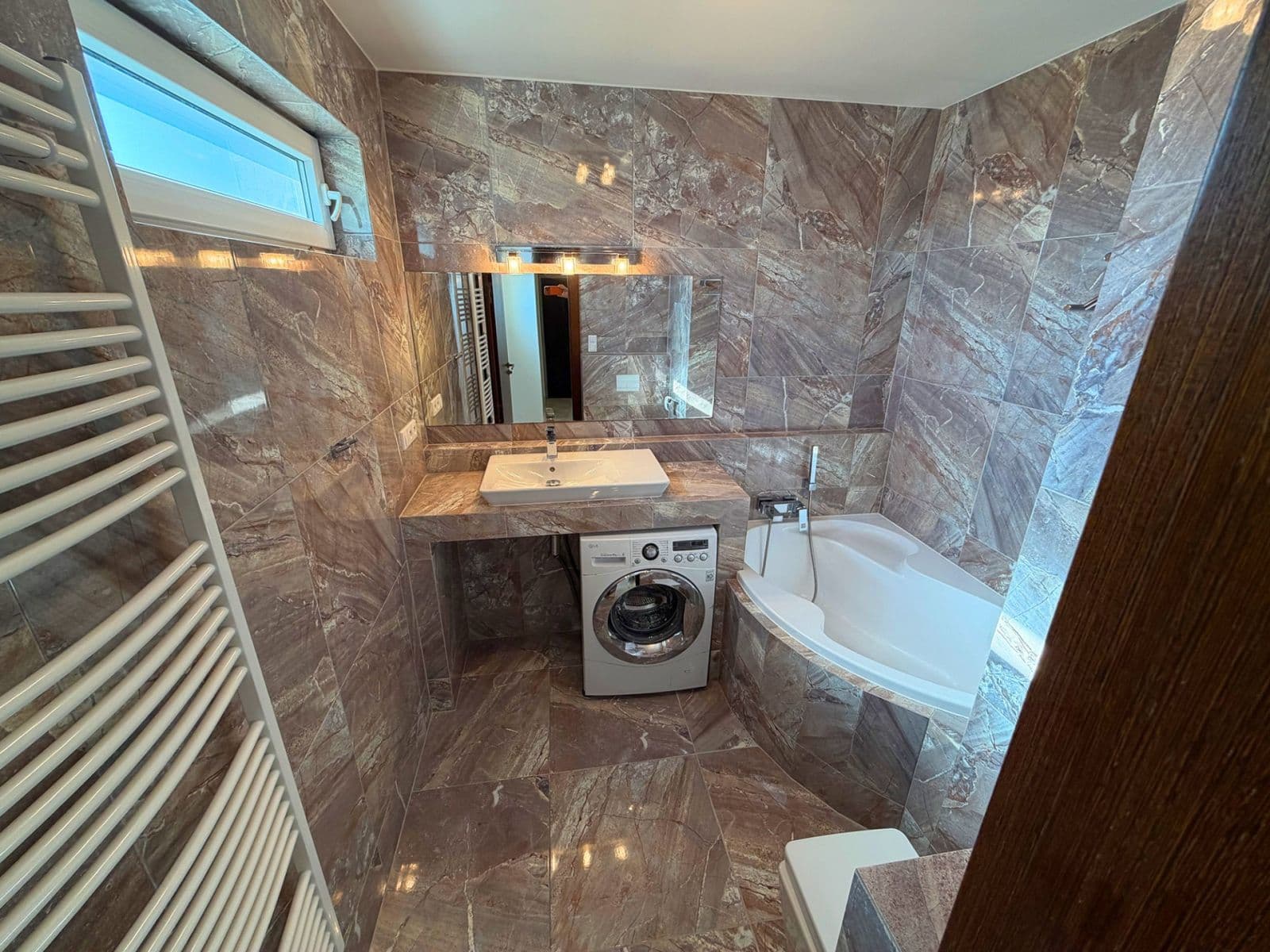 Prenájom bytu 3-izbový 69 m², Hornoměcholupská, Praha, Praha Prenájom bytu 3-izbový 69 m², Hornoměcholupská, Praha, Praha