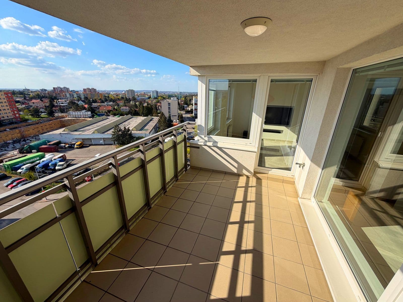 Prenájom bytu 3-izbový 69 m², Hornoměcholupská, Praha, Praha Prenájom bytu 3-izbový 69 m², Hornoměcholupská, Praha, Praha