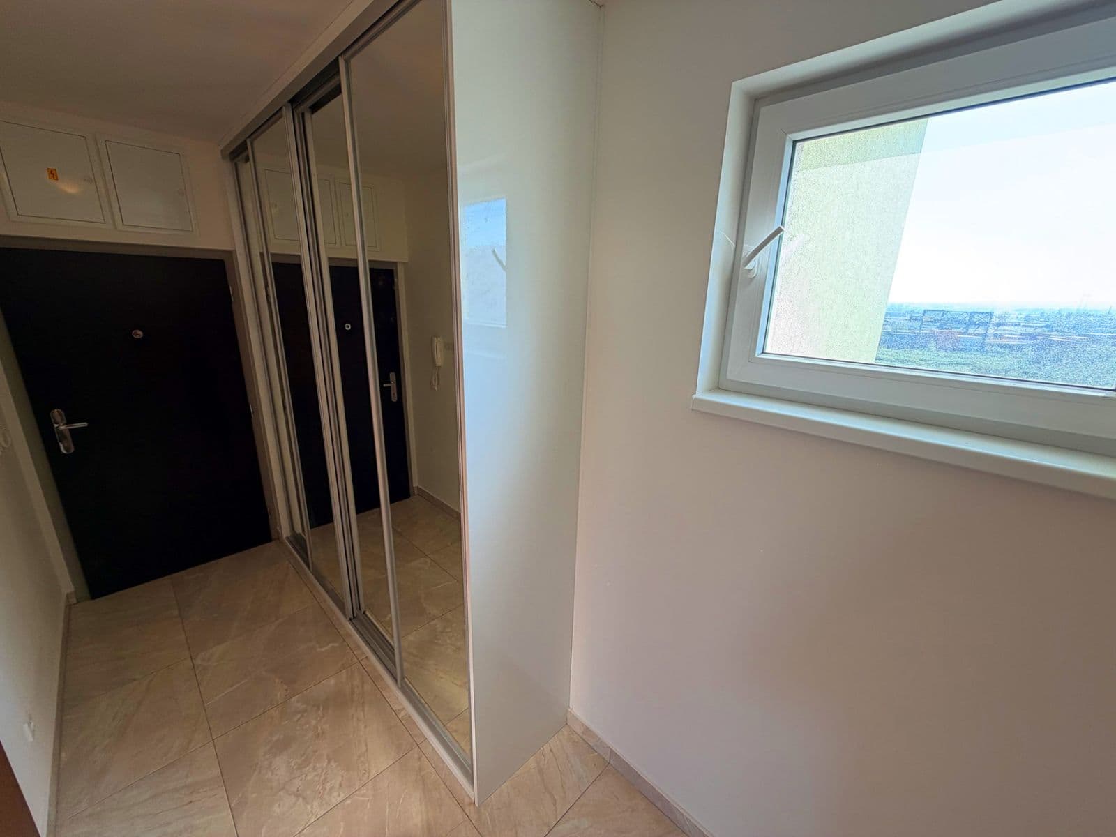 Prenájom bytu 3-izbový 69 m², Hornoměcholupská, Praha, Praha Prenájom bytu 3-izbový 69 m², Hornoměcholupská, Praha, Praha