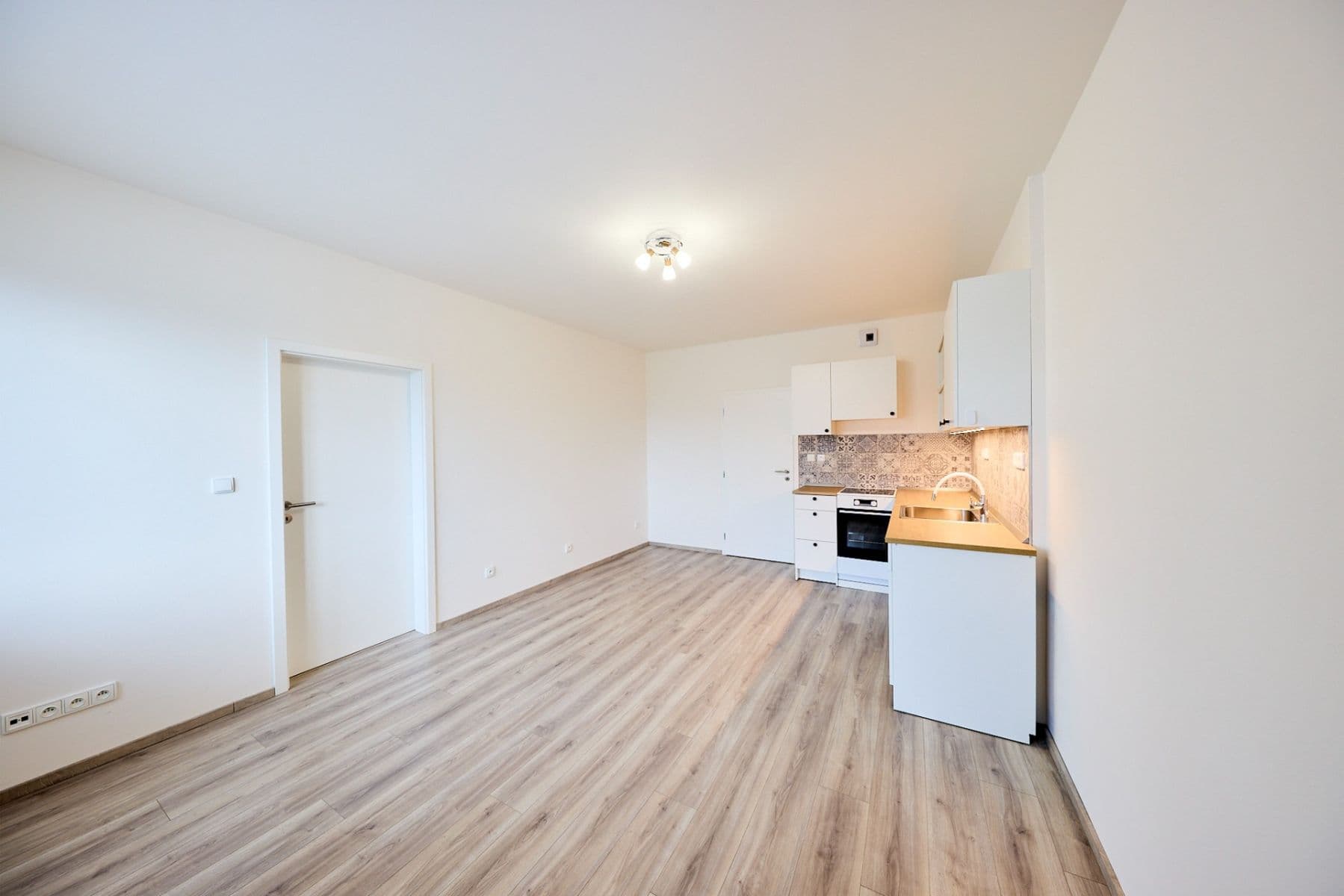 Prenájom bytu 2-izbový 53 m², S. K. Neumanna, Kralupy nad Vltavou, Středočeský kraj Prenájom bytu 2-izbový 53 m², S. K. Neumanna, Kralupy nad Vltavou, Středočeský kraj