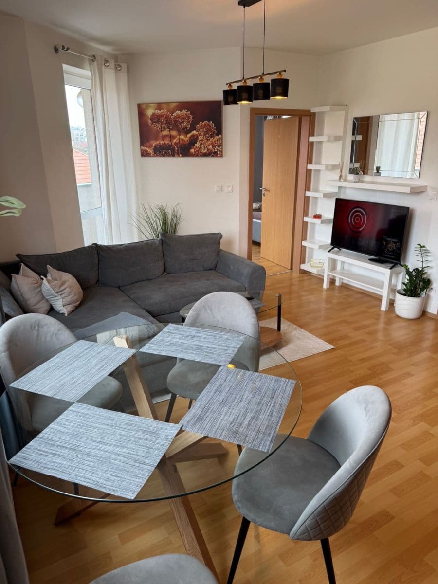 Prenájom bytu 2-izbový 50 m², Strančická, Praha, Praha Prenájom bytu 2-izbový 50 m², Strančická, Praha, Praha