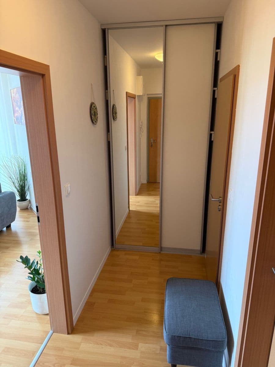 Prenájom bytu 2-izbový 50 m², Strančická, Praha, Praha Prenájom bytu 2-izbový 50 m², Strančická, Praha, Praha