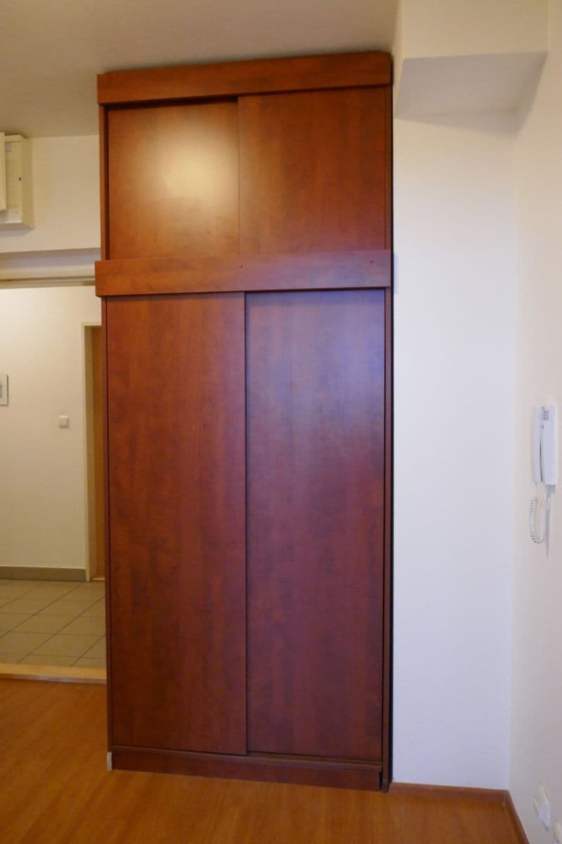 Prenájom bytu 2-izbový 45 m², Hnězdenská, Praha, Praha Prenájom bytu 2-izbový 45 m², Hnězdenská, Praha, Praha