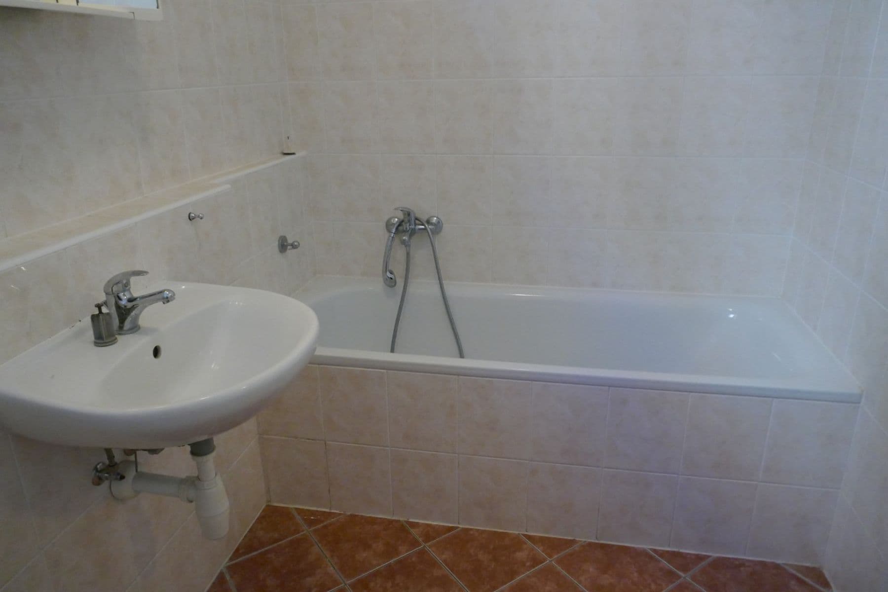 Prenájom bytu 2-izbový 45 m², Hnězdenská, Praha, Praha Prenájom bytu 2-izbový 45 m², Hnězdenská, Praha, Praha