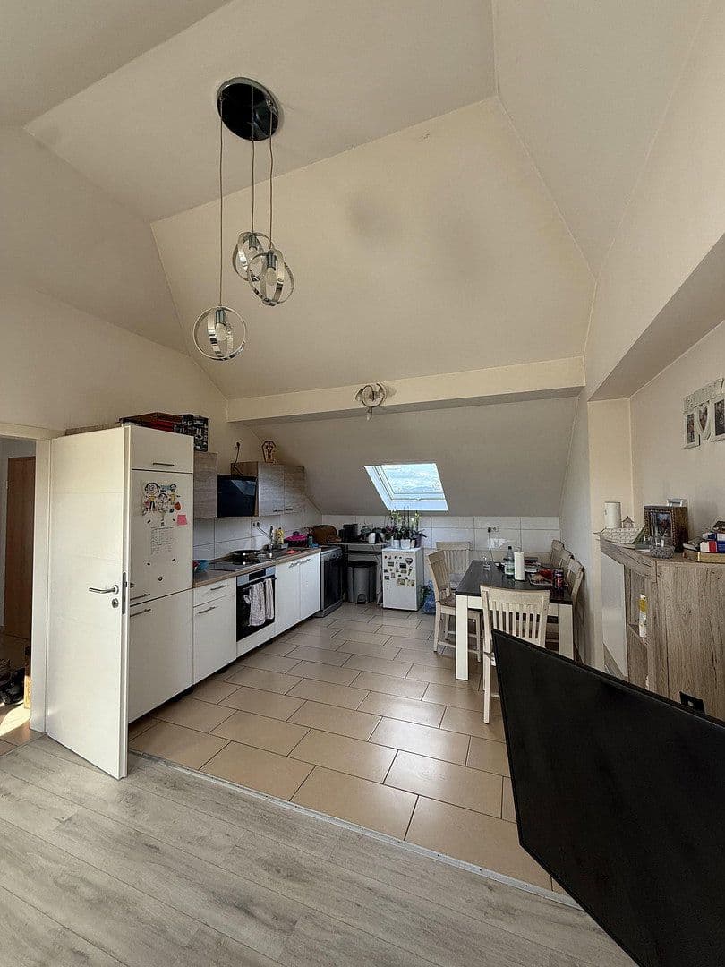 Prenájom bytu 3-izbový 77 m², Gernsheim, Hesensko Prenájom bytu 3-izbový 77 m², Gernsheim, Hesensko