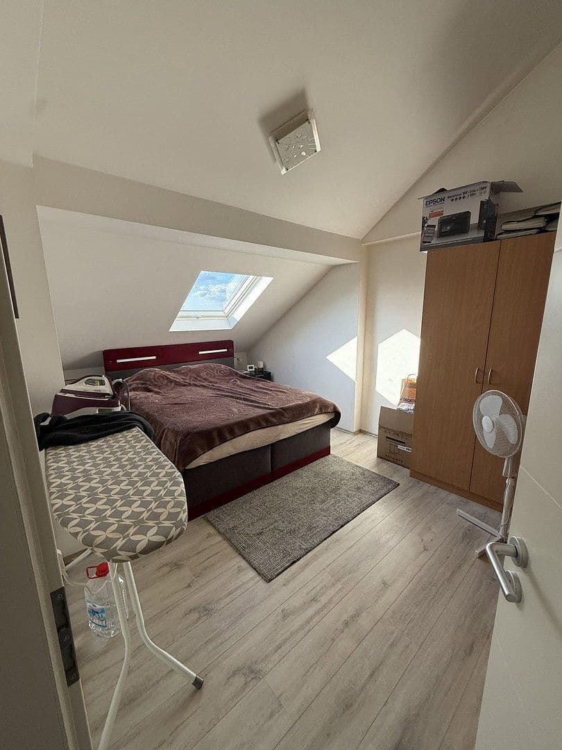 Prenájom bytu 3-izbový 77 m², Gernsheim, Hesensko Prenájom bytu 3-izbový 77 m², Gernsheim, Hesensko