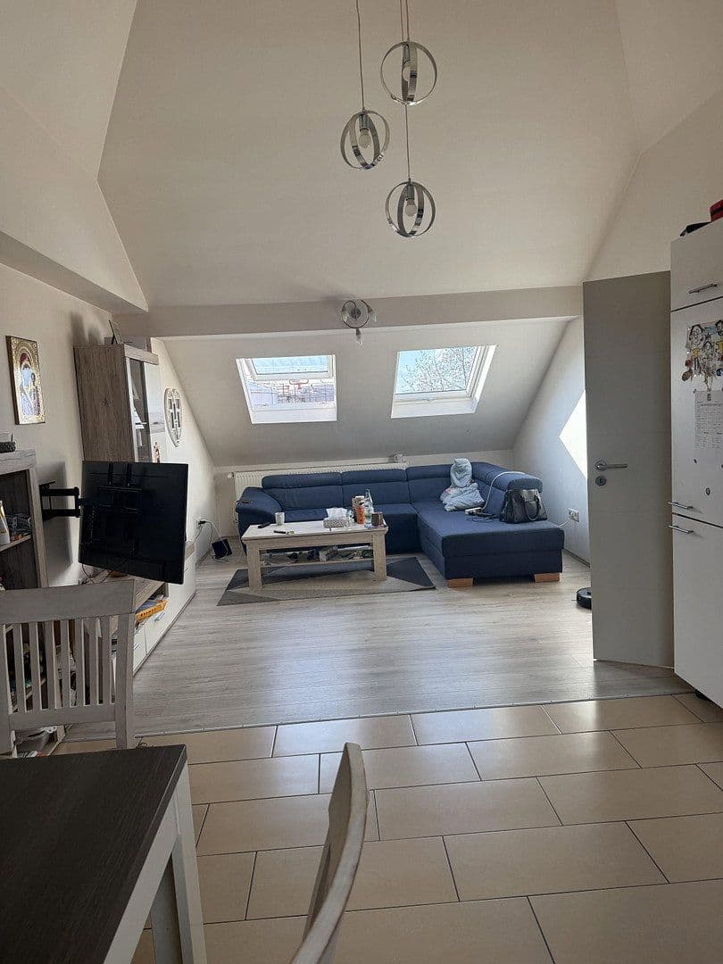 Prenájom bytu 3-izbový 77 m², Gernsheim, Hesensko Prenájom bytu 3-izbový 77 m², Gernsheim, Hesensko