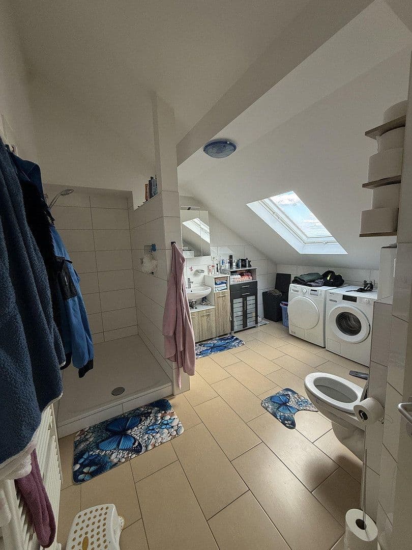 Prenájom bytu 3-izbový 77 m², Gernsheim, Hesensko Prenájom bytu 3-izbový 77 m², Gernsheim, Hesensko