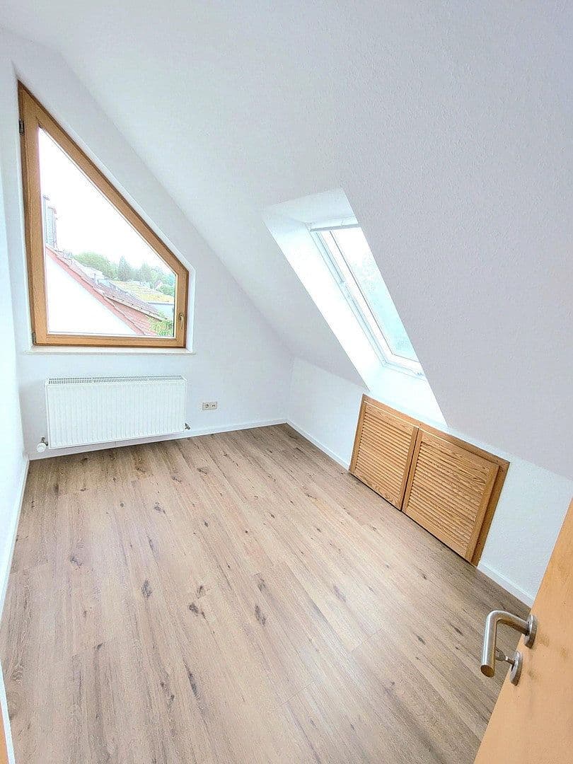 Prenájom bytu 5-izbový 147 m², Friedenstraße 45, Wiesbaden, Hesensko Prenájom bytu 5-izbový 147 m², Friedenstraße 45, Wiesbaden, Hesensko