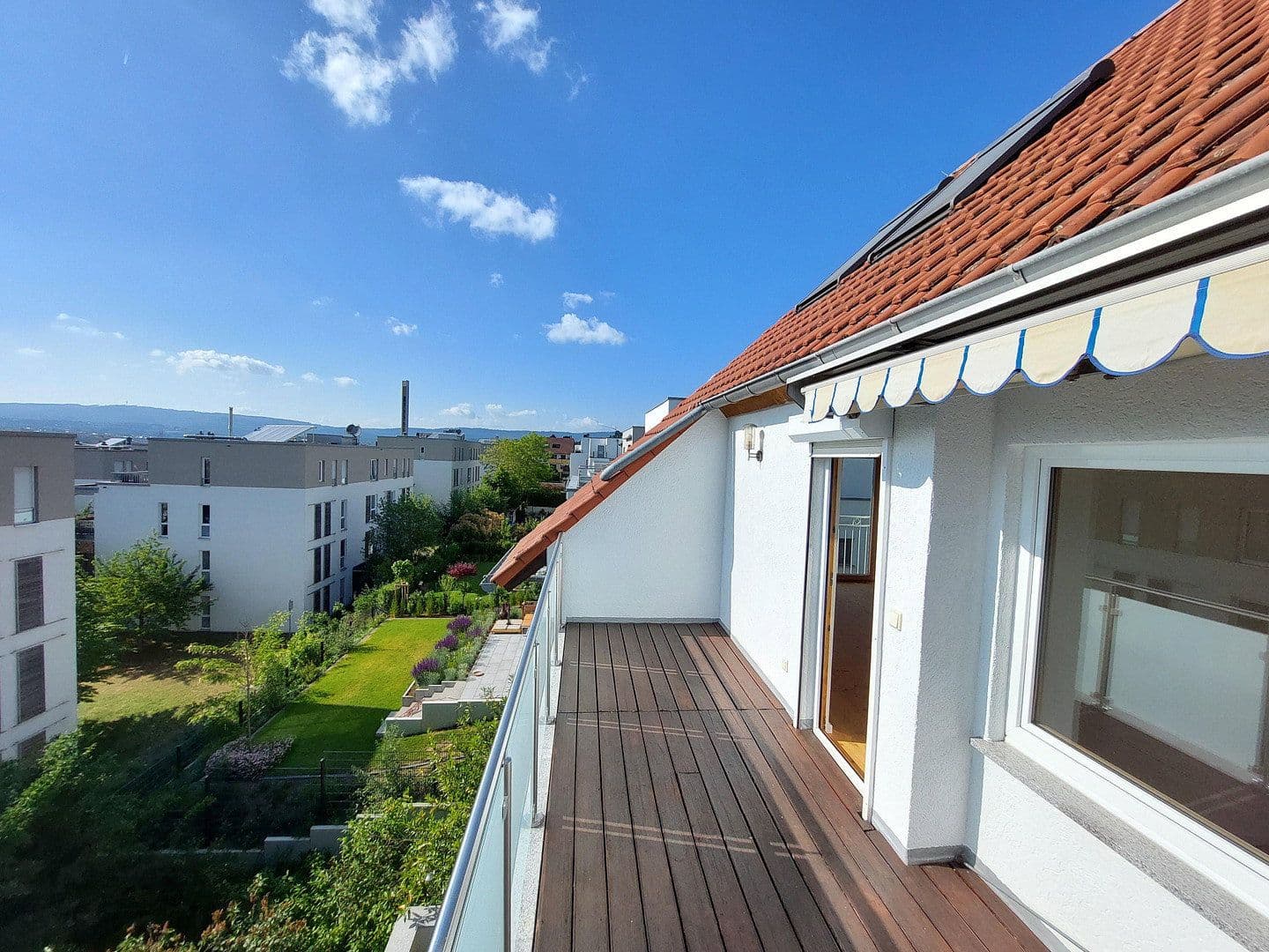 Prenájom bytu 5-izbový 147 m², Friedenstraße 45, Wiesbaden, Hesensko Prenájom bytu 5-izbový 147 m², Friedenstraße 45, Wiesbaden, Hesensko