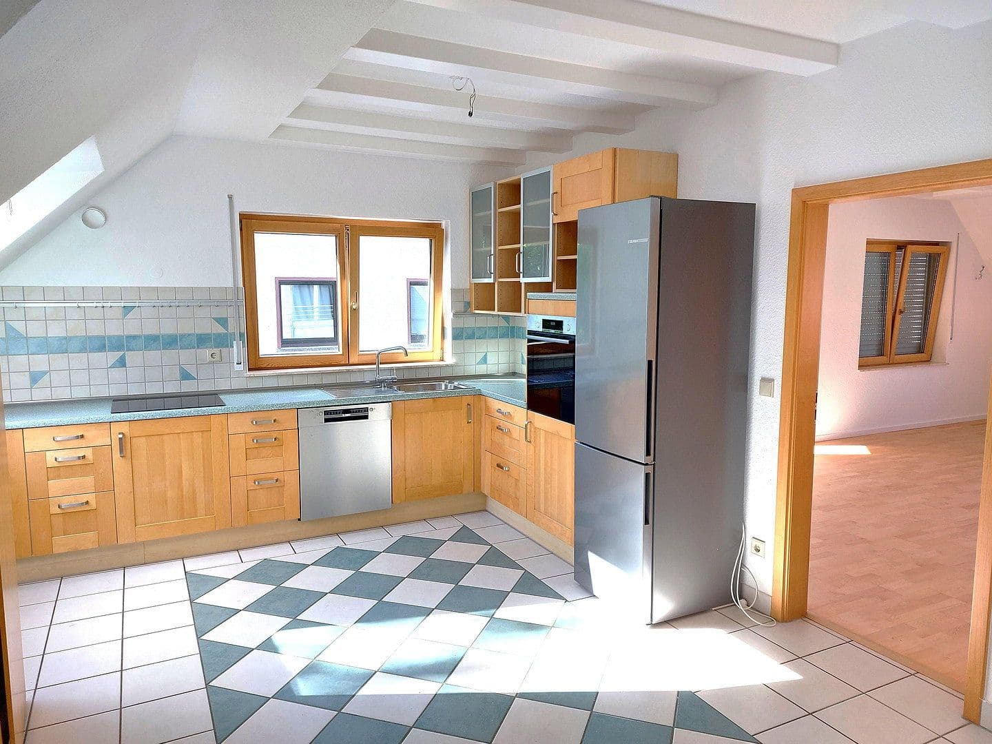 Prenájom bytu 5-izbový 147 m², Friedenstraße 45, Wiesbaden, Hesensko Prenájom bytu 5-izbový 147 m², Friedenstraße 45, Wiesbaden, Hesensko