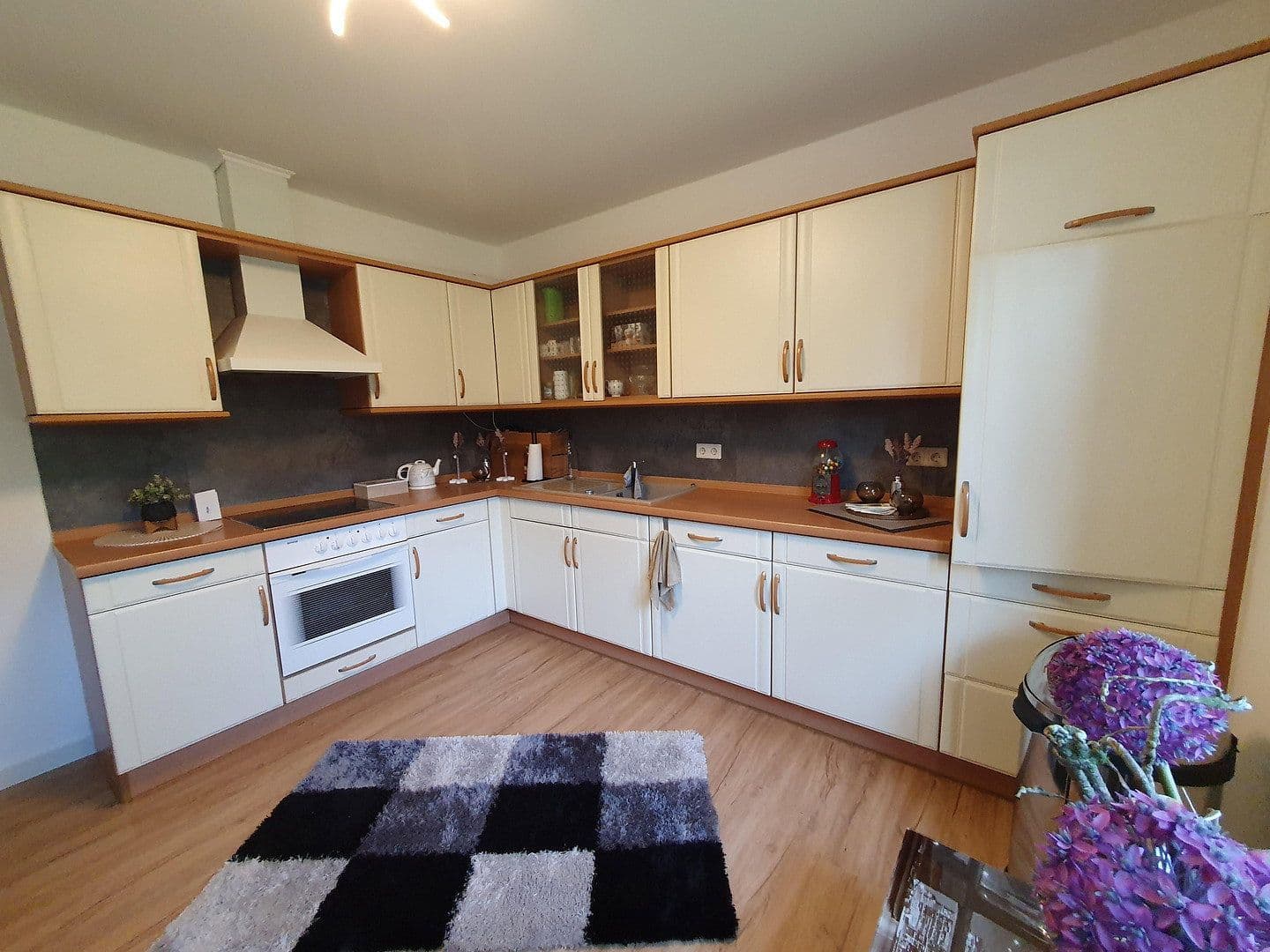 Predaj domu 243 m², pozemek 670 m², Hinter Den Möörten 12, Hude (Oldenburg), Dolné Sasko Predaj domu 243 m², pozemek 670 m², Hinter Den Möörten 12, Hude (Oldenburg), Dolné Sasko