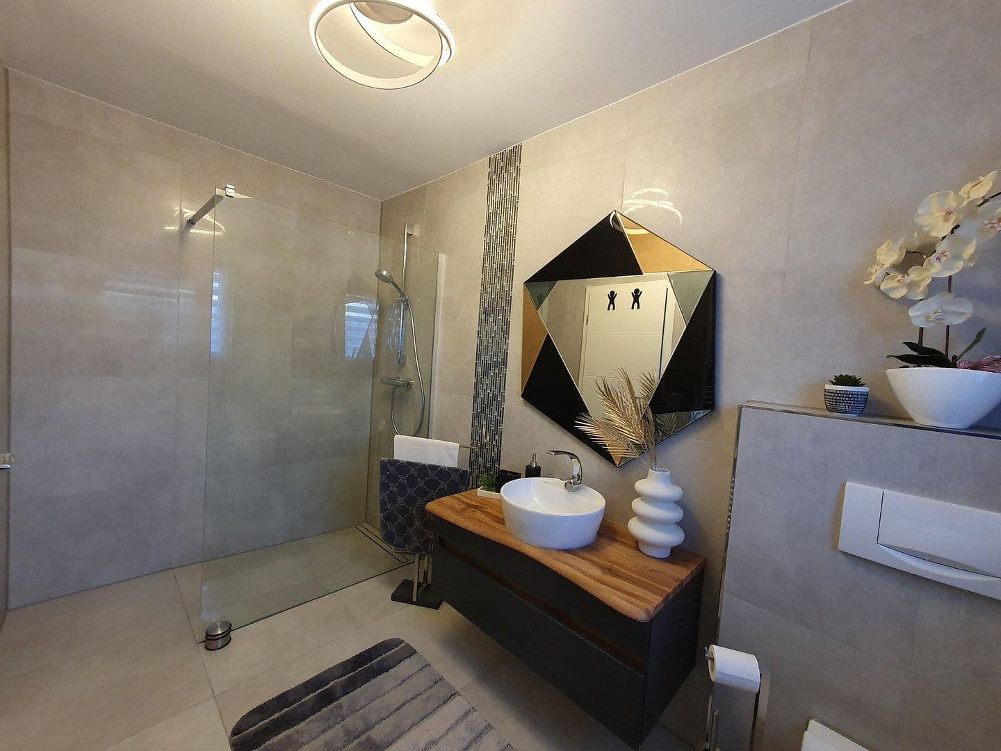 Predaj domu 243 m², pozemek 670 m², Hinter Den Möörten 12, Hude (Oldenburg), Dolné Sasko Predaj domu 243 m², pozemek 670 m², Hinter Den Möörten 12, Hude (Oldenburg), Dolné Sasko