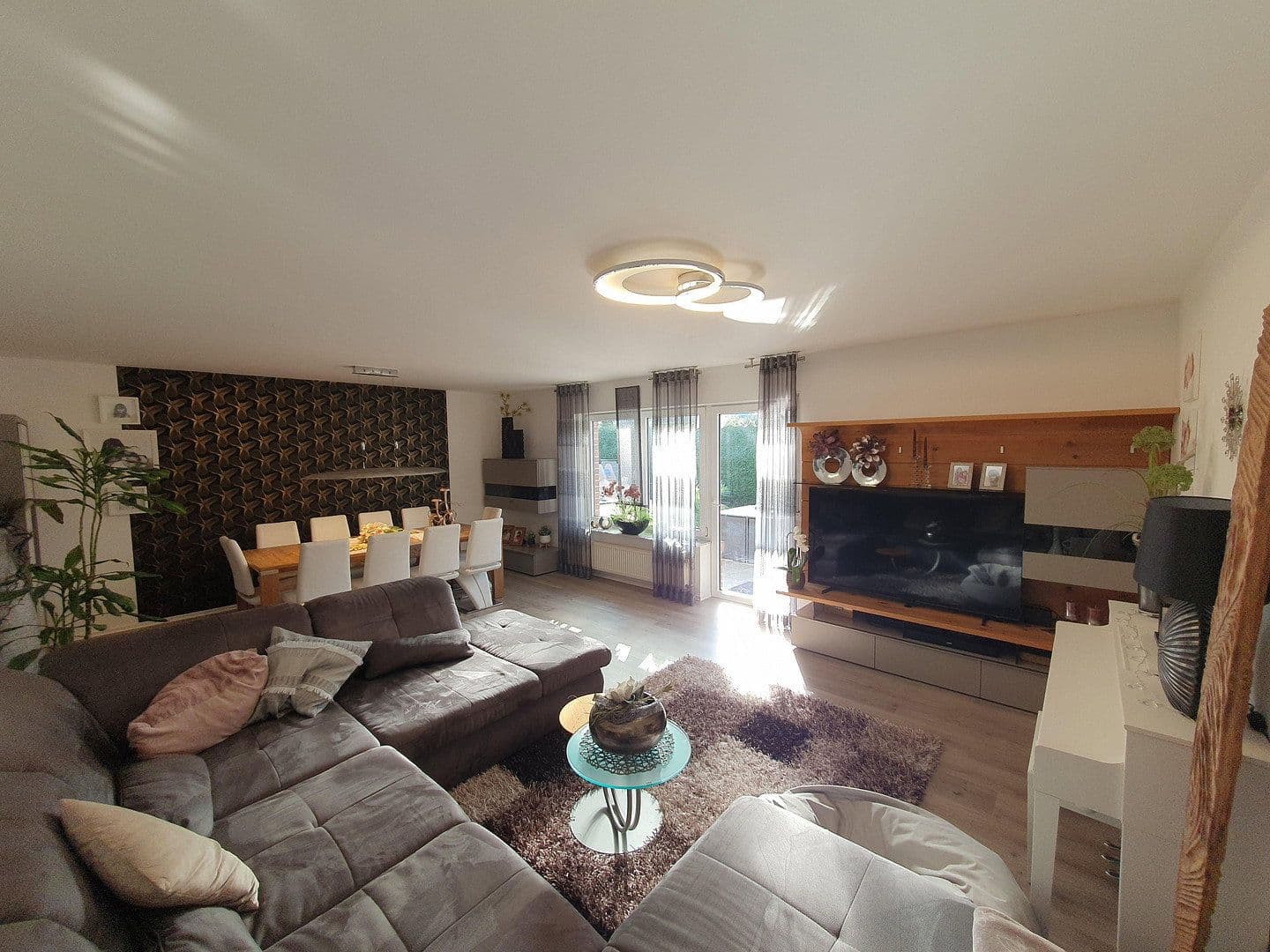 Predaj domu 243 m², pozemek 670 m², Hinter Den Möörten 12, Hude (Oldenburg), Dolné Sasko Predaj domu 243 m², pozemek 670 m², Hinter Den Möörten 12, Hude (Oldenburg), Dolné Sasko