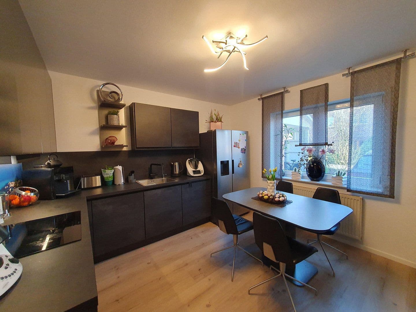 Predaj domu 243 m², pozemek 670 m², Hinter Den Möörten 12, Hude (Oldenburg), Dolné Sasko Predaj domu 243 m², pozemek 670 m², Hinter Den Möörten 12, Hude (Oldenburg), Dolné Sasko