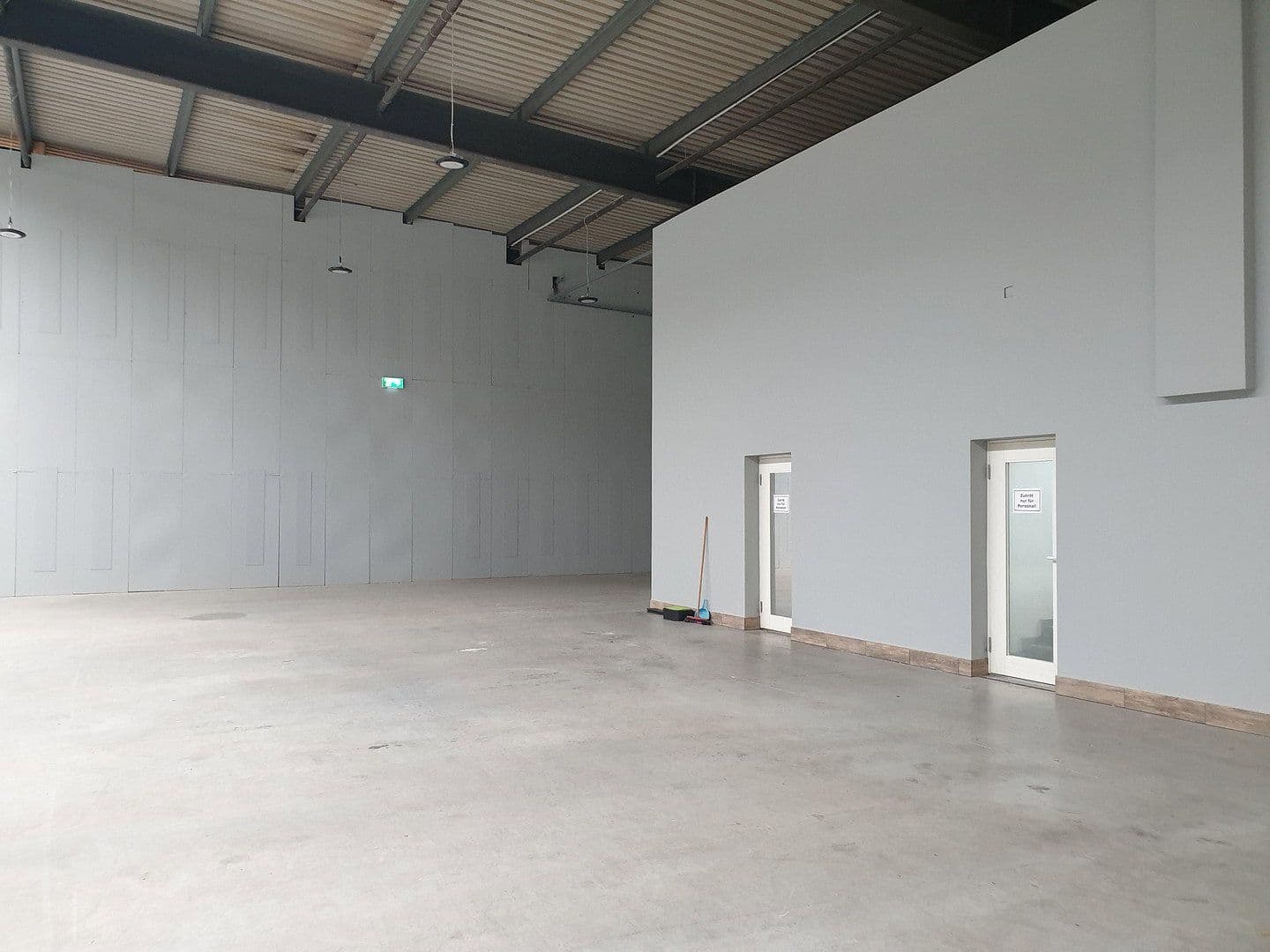 Predaj nebytového priestoru 4.000 m², Rösrath, Severné Porýnie - Westfálsko Predaj nebytového priestoru 4.000 m², Rösrath, Severné Porýnie - Westfálsko