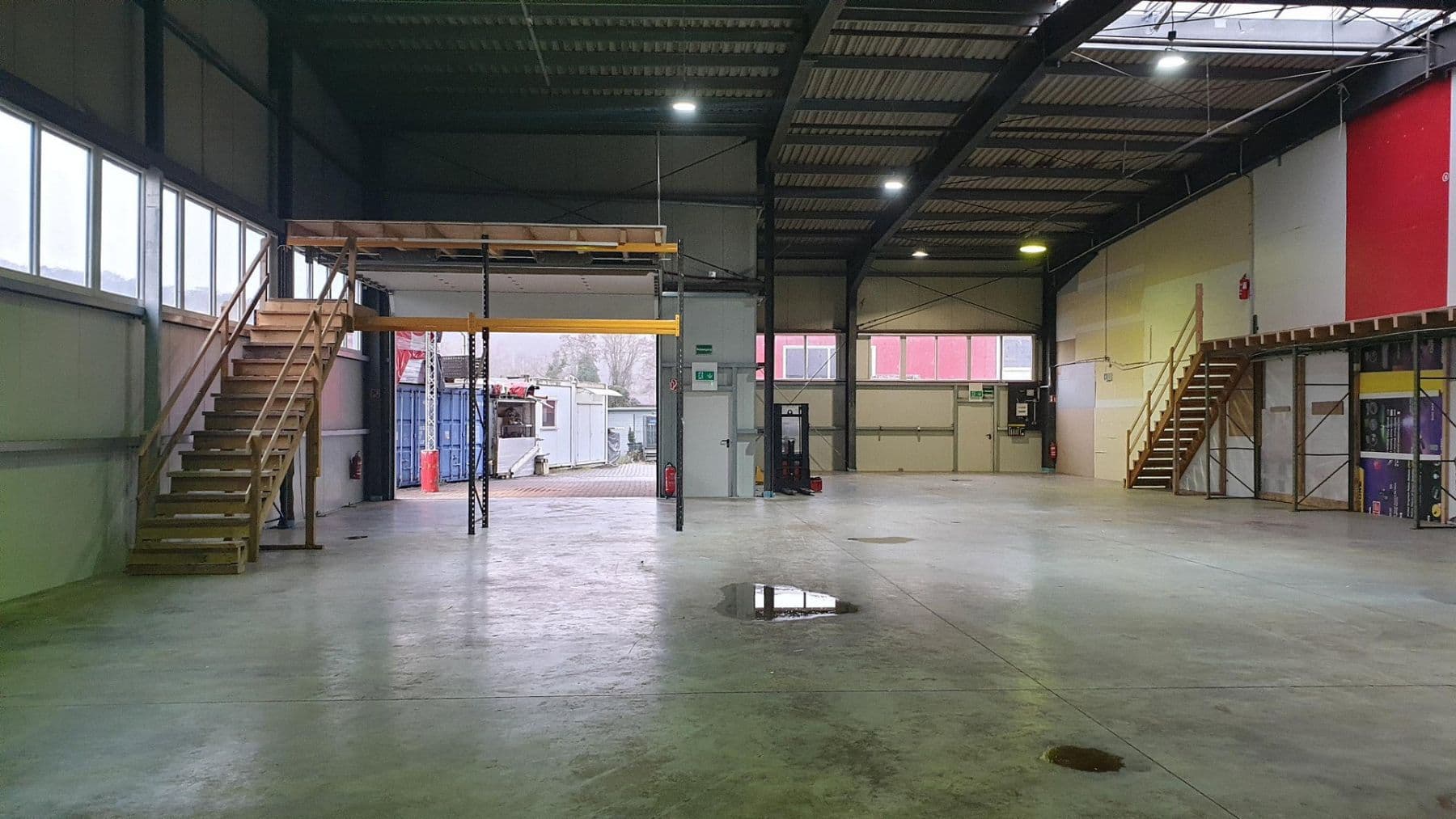 Predaj nebytového priestoru 4.000 m², Rösrath, Severné Porýnie - Westfálsko Predaj nebytového priestoru 4.000 m², Rösrath, Severné Porýnie - Westfálsko