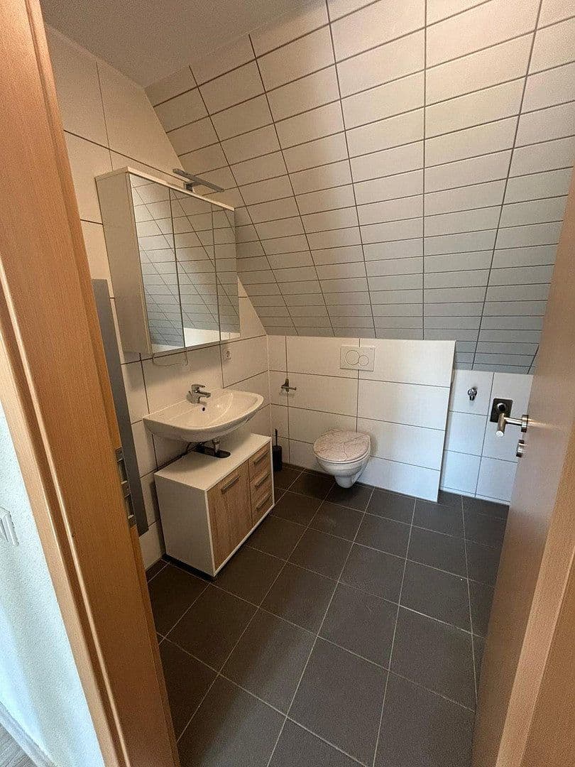 Prenájom bytu 2-izbový 65 m², Löhrstraße 3, Trossingen, Bádensko-Wurttembersko Prenájom bytu 2-izbový 65 m², Löhrstraße 3, Trossingen, Bádensko-Wurttembersko