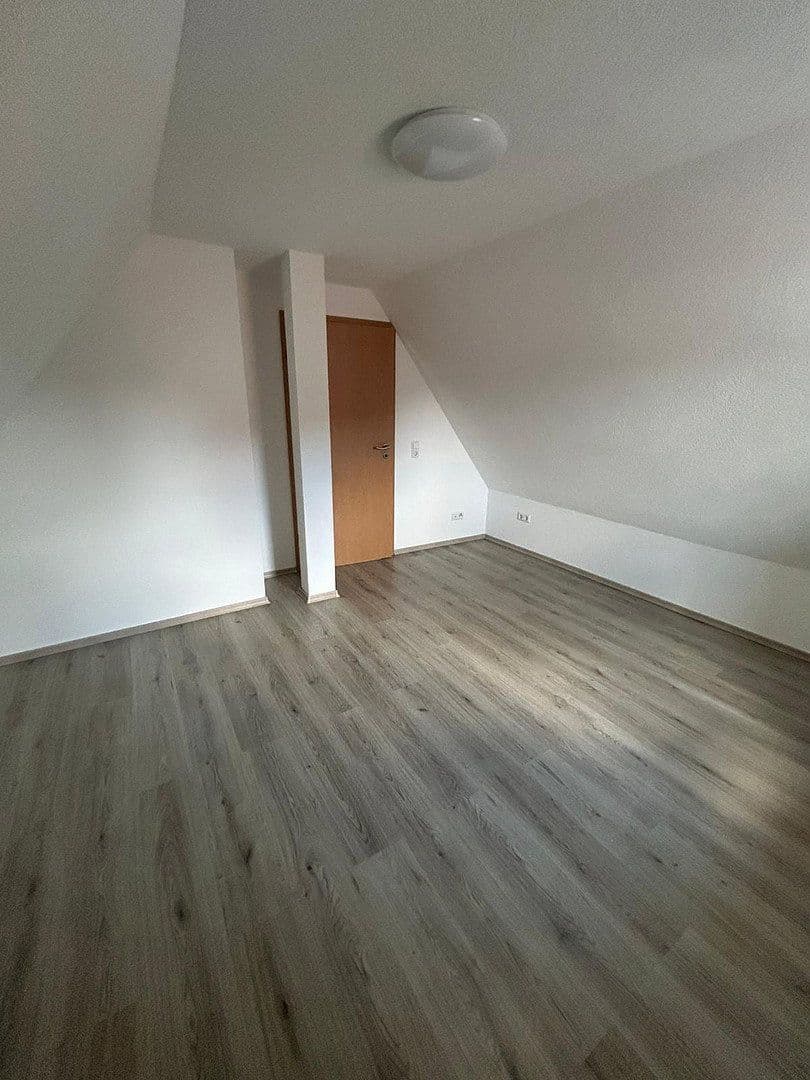 Prenájom bytu 2-izbový 65 m², Löhrstraße 3, Trossingen, Bádensko-Wurttembersko Prenájom bytu 2-izbový 65 m², Löhrstraße 3, Trossingen, Bádensko-Wurttembersko