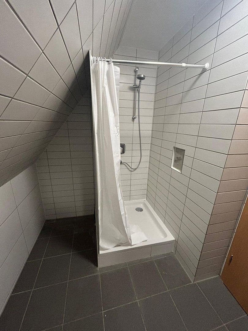 Prenájom bytu 2-izbový 65 m², Löhrstraße 3, Trossingen, Bádensko-Wurttembersko Prenájom bytu 2-izbový 65 m², Löhrstraße 3, Trossingen, Bádensko-Wurttembersko