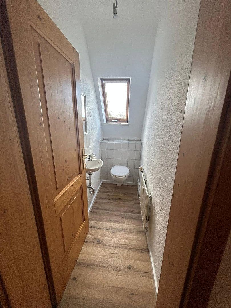 Prenájom bytu 3-izbový 86 m², Löhrstraße 3, Trossingen, Bádensko-Wurttembersko Prenájom bytu 3-izbový 86 m², Löhrstraße 3, Trossingen, Bádensko-Wurttembersko