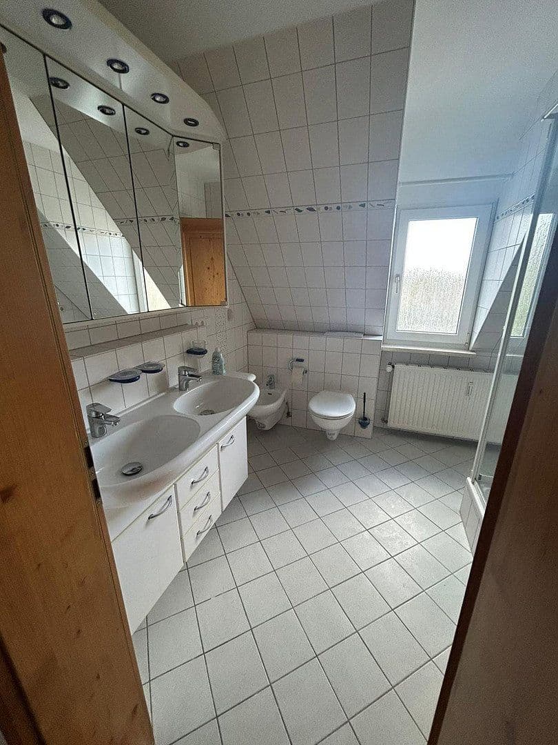 Prenájom bytu 3-izbový 86 m², Löhrstraße 3, Trossingen, Bádensko-Wurttembersko Prenájom bytu 3-izbový 86 m², Löhrstraße 3, Trossingen, Bádensko-Wurttembersko