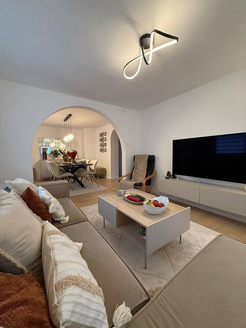 Predaj domu 168 m², pozemek 424 m², Werner-Egk-Str. 20, Vaterstetten, Bavorsko Predaj domu 168 m², pozemek 424 m², Werner-Egk-Str. 20, Vaterstetten, Bavorsko