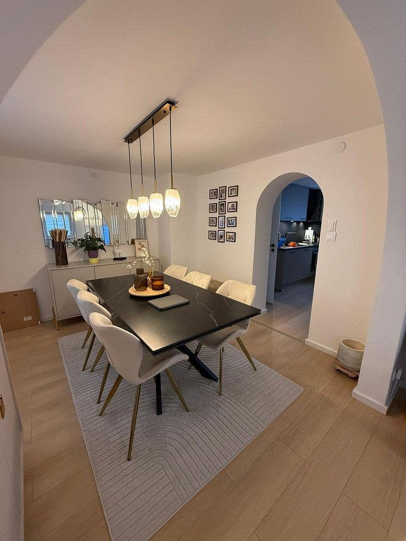 Predaj domu 168 m², pozemek 424 m², Werner-Egk-Str. 20, Vaterstetten, Bavorsko Predaj domu 168 m², pozemek 424 m², Werner-Egk-Str. 20, Vaterstetten, Bavorsko