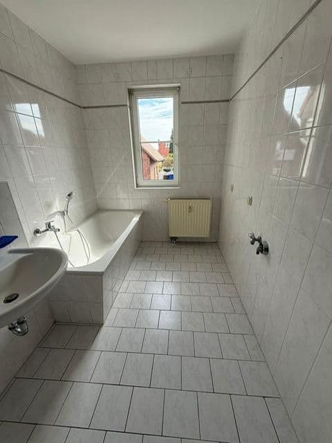 Prenájom bytu 3-izbový 77 m², Asternweg 11, Schönebeck (Elbe), Sasko-Anhaltsko Prenájom bytu 3-izbový 77 m², Asternweg 11, Schönebeck (Elbe), Sasko-Anhaltsko