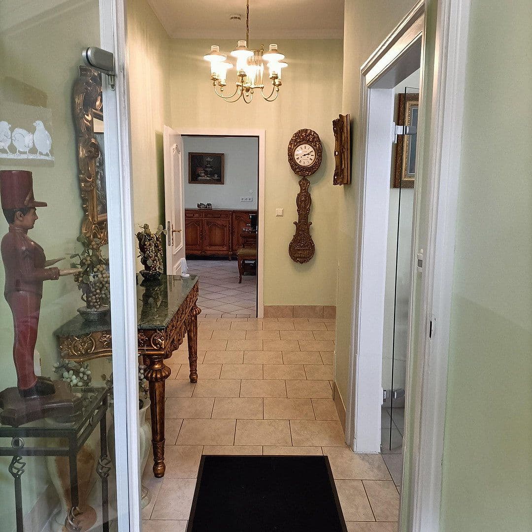 Predaj domu 399 m², pozemek 304 m², Senheim, Porýnie-Falcko Predaj domu 399 m², pozemek 304 m², Senheim, Porýnie-Falcko