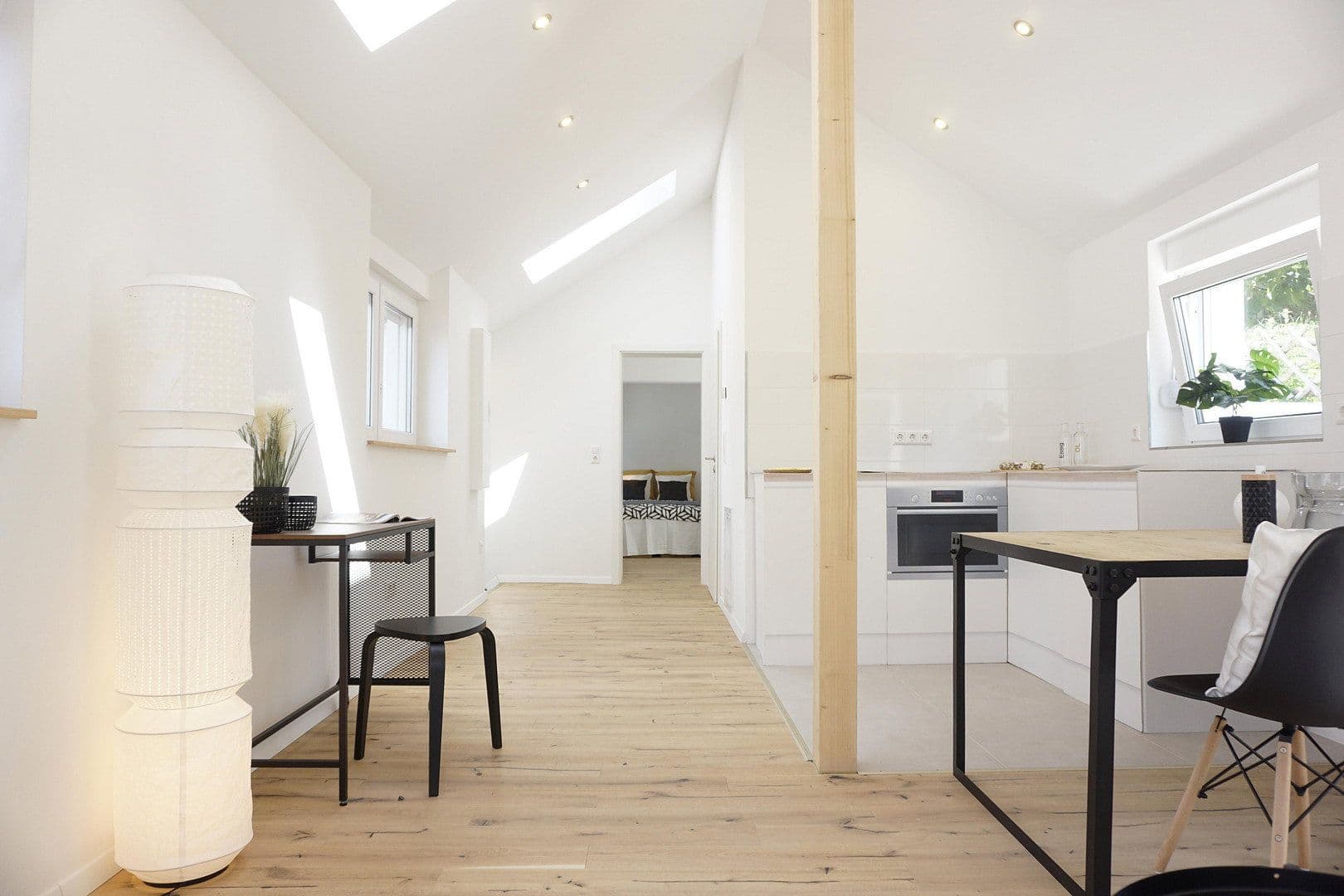 Prenájom bytu 2-izbový 63 m², Stuttgart, Bádensko-Wurttembersko Prenájom bytu 2-izbový 63 m², Stuttgart, Bádensko-Wurttembersko