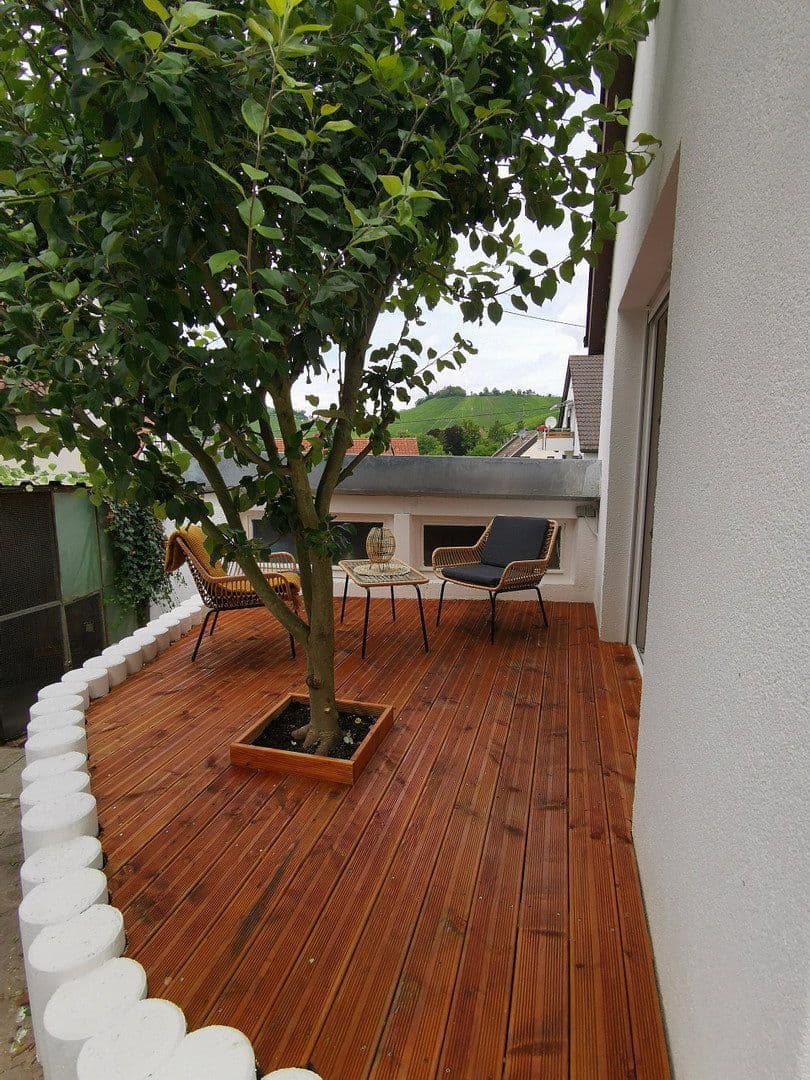 Prenájom bytu 2-izbový 63 m², Stuttgart, Bádensko-Wurttembersko Prenájom bytu 2-izbový 63 m², Stuttgart, Bádensko-Wurttembersko