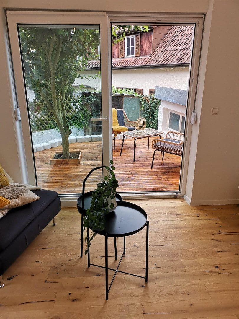 Prenájom bytu 2-izbový 63 m², Stuttgart, Bádensko-Wurttembersko Prenájom bytu 2-izbový 63 m², Stuttgart, Bádensko-Wurttembersko