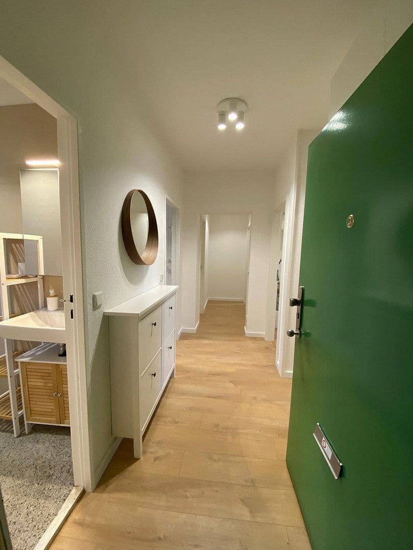 Prenájom bytu 4-izbový 66 m², Gritznerstraße, Berlin, Berlín Prenájom bytu 4-izbový 66 m², Gritznerstraße, Berlin, Berlín