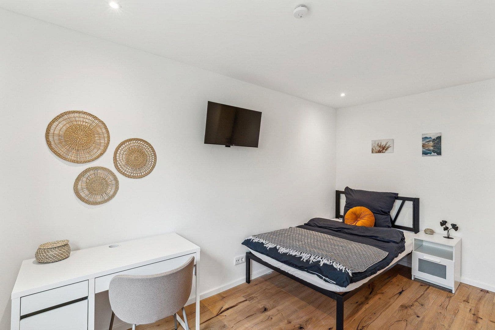 Prenájom bytu 22 m², Solothurner Straße 10, München, Bavorsko Prenájom bytu 22 m², Solothurner Straße 10, München, Bavorsko