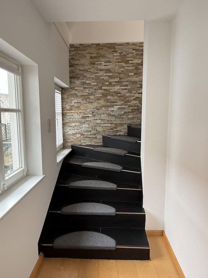 Prenájom bytu 3-izbový 97 m², Rathhausstraße 7, Hofheim am Taunus, Hesensko Prenájom bytu 3-izbový 97 m², Rathhausstraße 7, Hofheim am Taunus, Hesensko