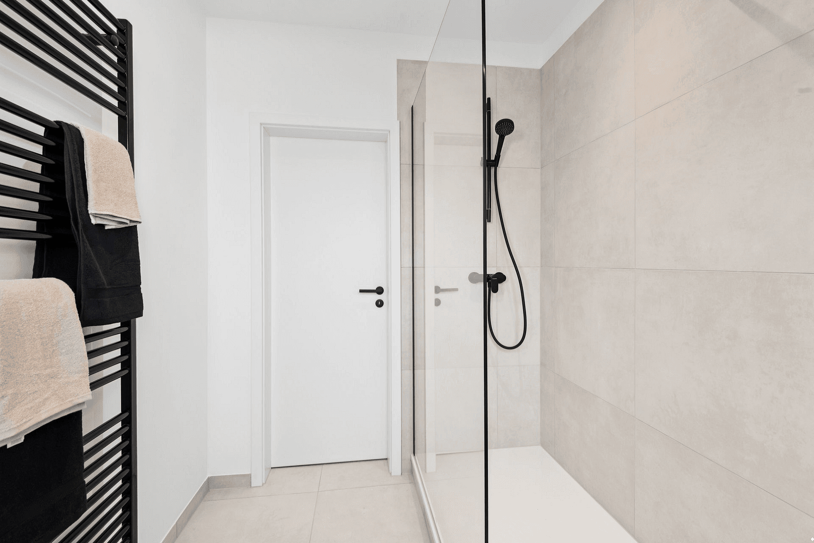 Predaj bytu 3-izbový 90 m², Düsseldorf, Severné Porýnie - Westfálsko Predaj bytu 3-izbový 90 m², Düsseldorf, Severné Porýnie - Westfálsko